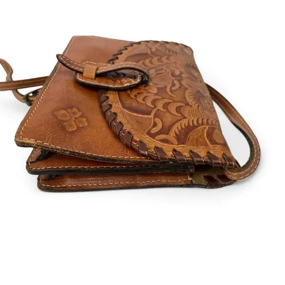 The Patricia Nash Lanza Crossbody Bag Tooling embossed leather Purse - Picture 4 of 8